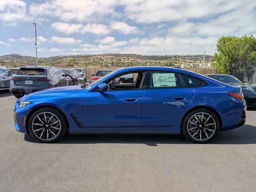 Portimao Blue Metallic 2026 BMW i4 Gran Coupe eDrive40