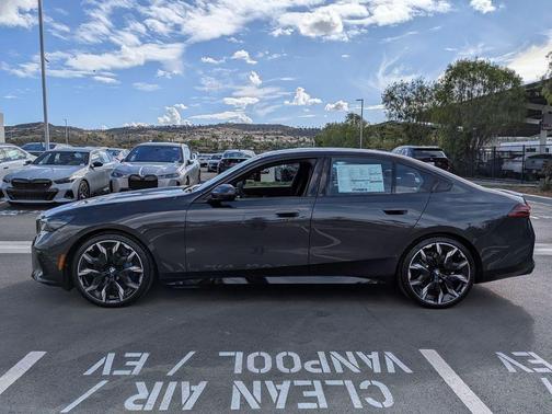 2026 BMW i5 eDrive40