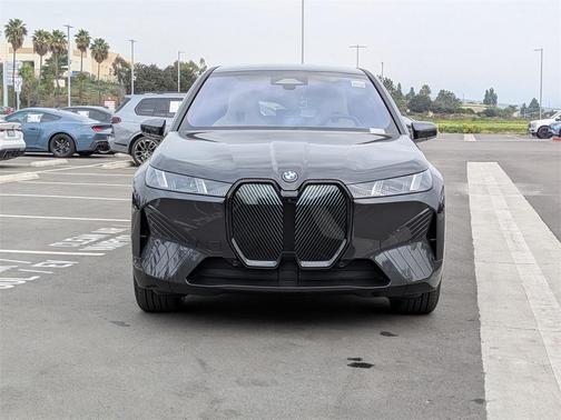 2026 BMW iX xDrive45