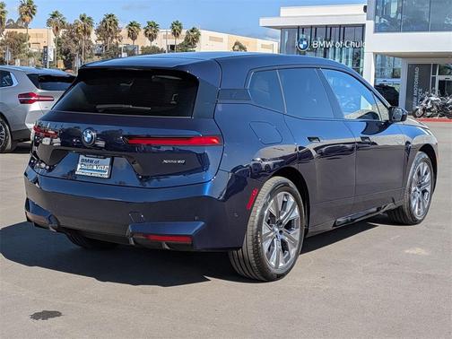 2026 BMW iX xDrive60