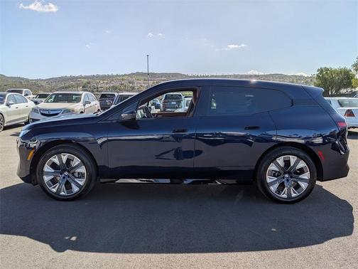 2026 BMW iX xDrive60