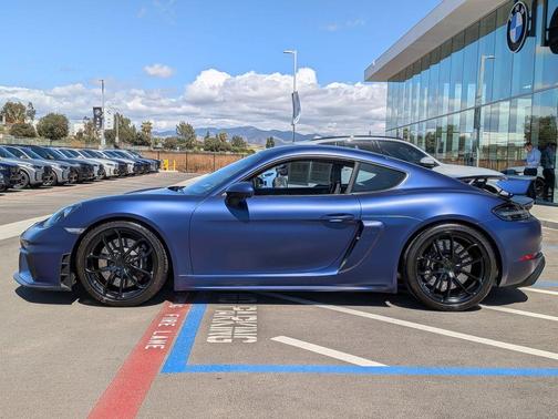 Gentian Blue Metallic 2022 Porsche 718 Cayman GT4