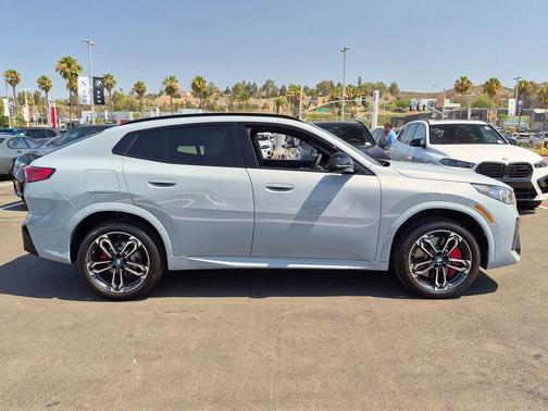 Gray Metallic 2026 BMW X2 xDrive28i