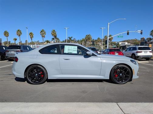 2026 BMW 230 i xDrive