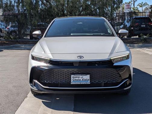 2025 Toyota Crown Platinum