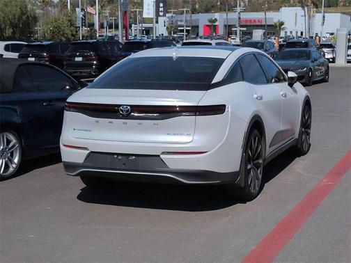 2025 Toyota Crown Platinum