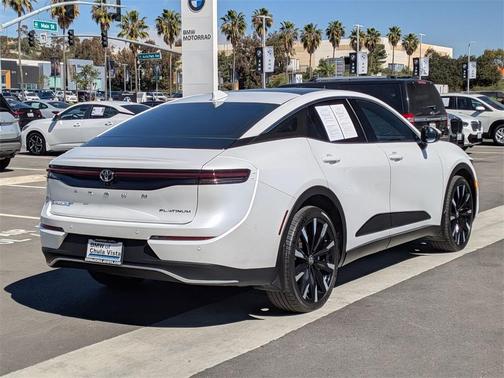 2025 Toyota Crown Platinum