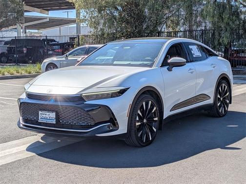 2025 Toyota Crown Platinum