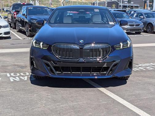 Tanzanite Blue II Metallic 2026 BMW 530 i