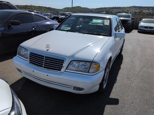 2000 Mercedes-Benz C-Class Base