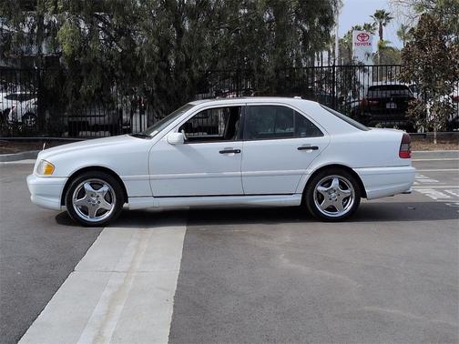 2000 Mercedes-Benz C-Class Base