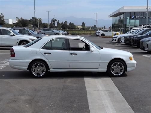 2000 Mercedes-Benz C-Class Base