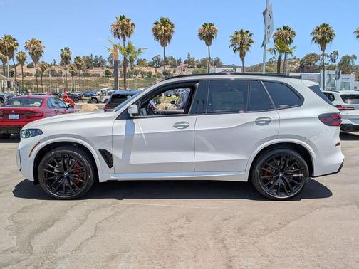 Mineral White Metallic 2026 BMW X5 xDrive40i