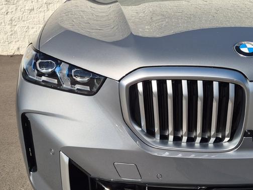 Skyscraper Grey Metallic 2026 BMW X5 sDrive40i