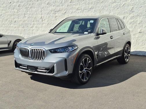 Skyscraper Grey Metallic 2026 BMW X5 sDrive40i