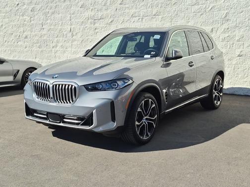 Skyscraper Grey Metallic 2026 BMW X5 sDrive40i