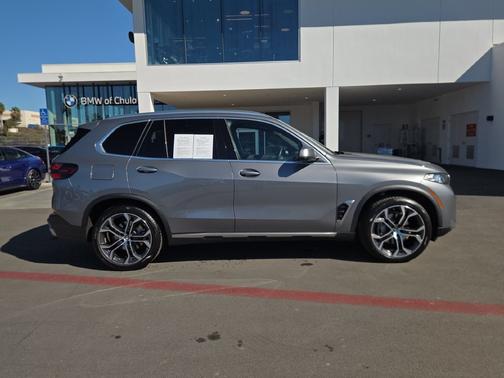 Skyscraper Grey Metallic 2026 BMW X5 sDrive40i