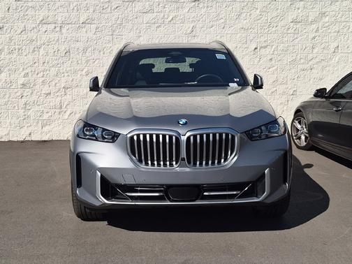 Skyscraper Grey Metallic 2026 BMW X5 sDrive40i