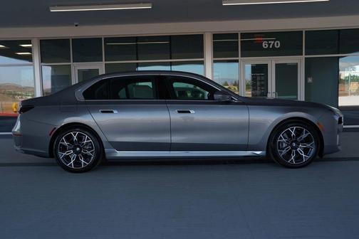 2025 BMW i7 eDrive50