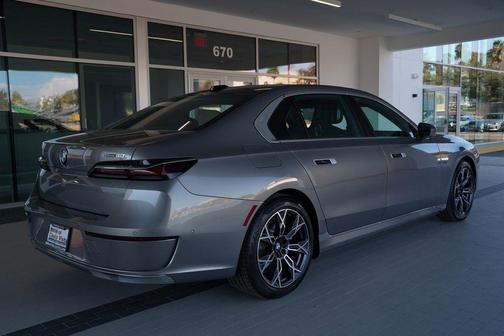 2025 BMW i7 eDrive50