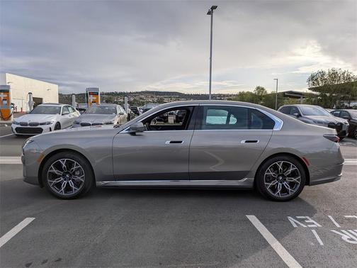 2025 BMW i7 eDrive50