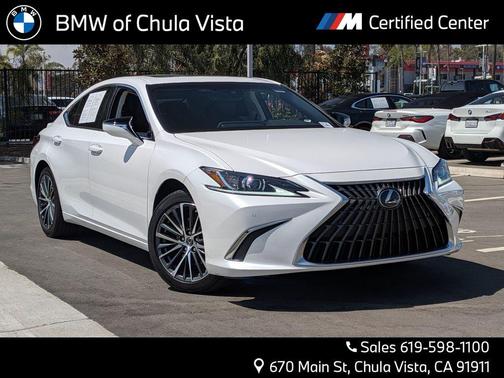 2025 Lexus ES 300h Base