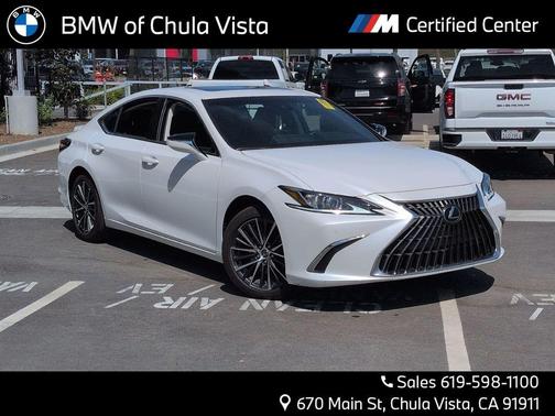 2025 Lexus ES 300h Base