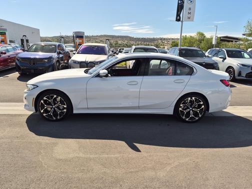Alpine White 2026 BMW 330 i