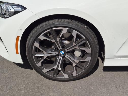 Alpine White 2026 BMW 330 i