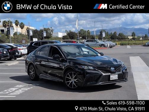 2021 Toyota Camry Hybrid SE