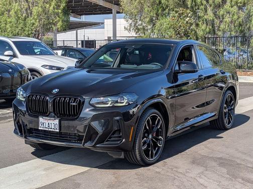 Black Sapphire Metallic 2024 BMW X4 M40i