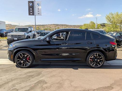Black Sapphire Metallic 2024 BMW X4 M40i