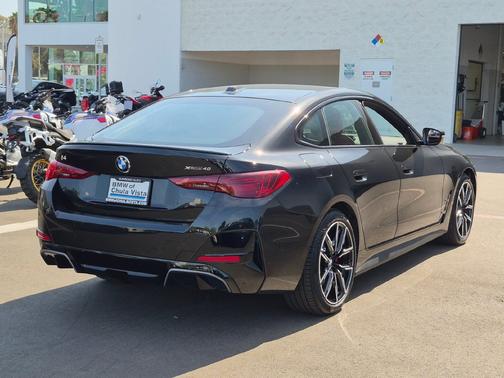 Black Sapphire Metallic 2026 BMW i4 Gran Coupe xDrive40
