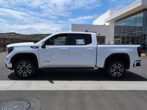 Summit White 2024 GMC Sierra 1500 AT4