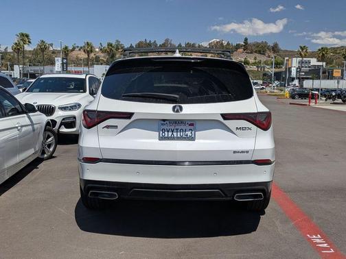 White 2022 Acura MDX A-Spec
