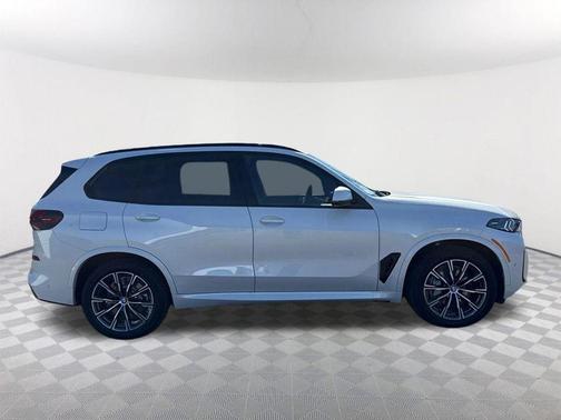 Mineral White Metallic 2026 BMW X5 PHEV xDrive50e