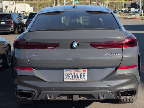 2021 BMW X6 M50i