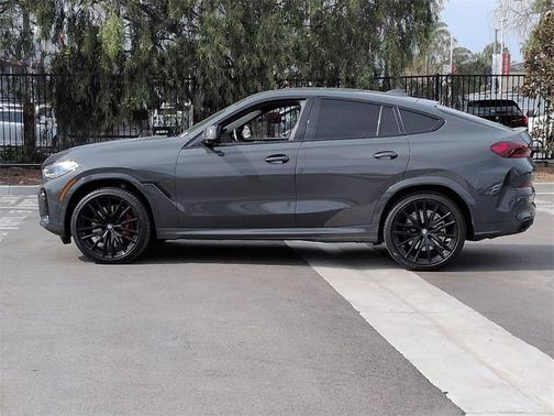 2021 BMW X6 M50i