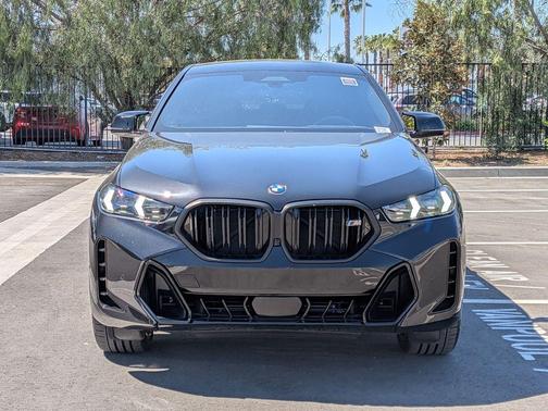 2025 BMW X6 M60i