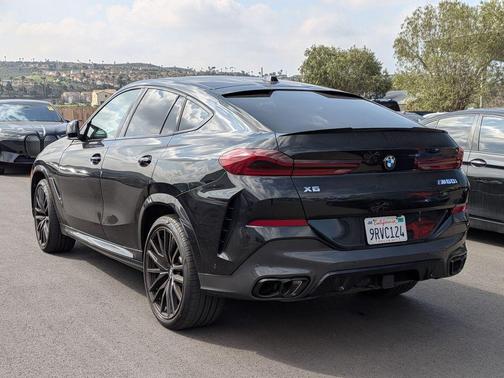 2025 BMW X6 M60i