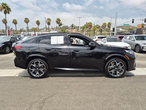 Black Sapphire Metallic 2024 BMW X2 M35i