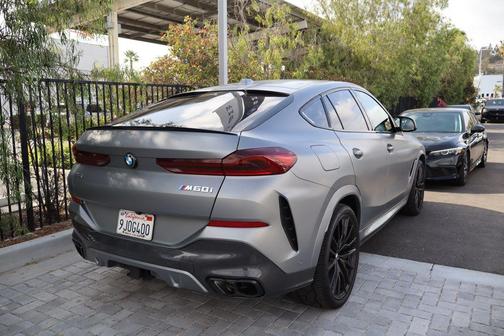 Metallic 2024 BMW X6 M60i