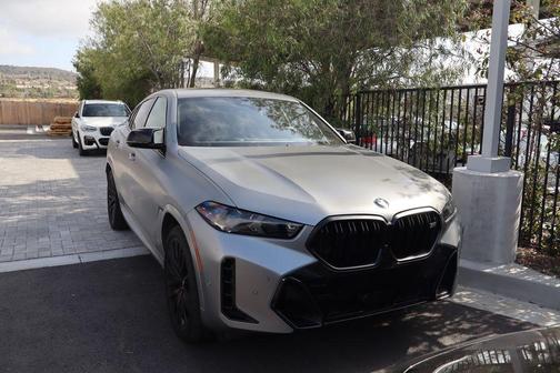 Metallic 2024 BMW X6 M60i