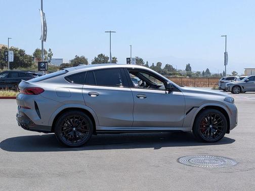 Metallic 2024 BMW X6 M60i