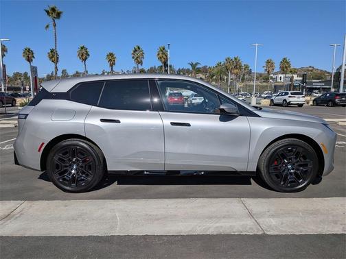 2026 BMW iX xDrive45