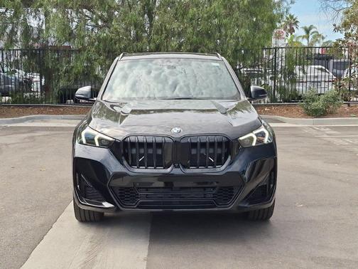 Black Sapphire Metallic 2026 BMW X1 xDrive28i