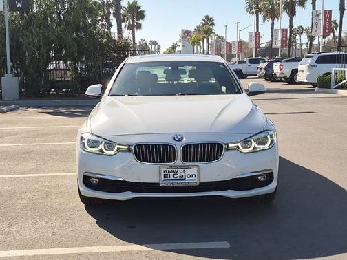 Alpine White 2016 BMW 328 i xDrive