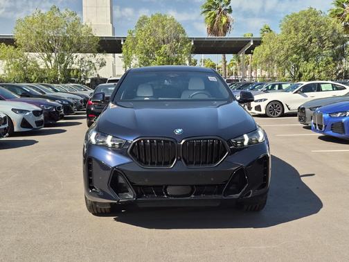 Carbon Black Metallic 2027 BMW X6 xDrive40i