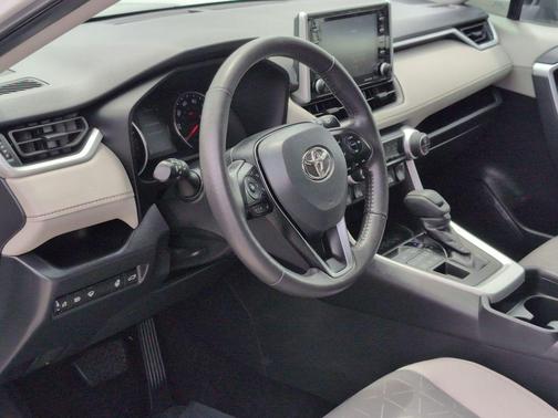 Super White 2021 Toyota RAV4 XLE