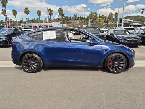 Deep Blue Metallic 2022 Tesla Model Y Performance